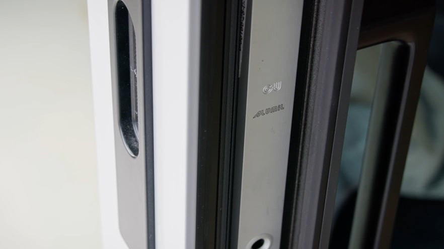 Sliding aluminium frame with lock and handle