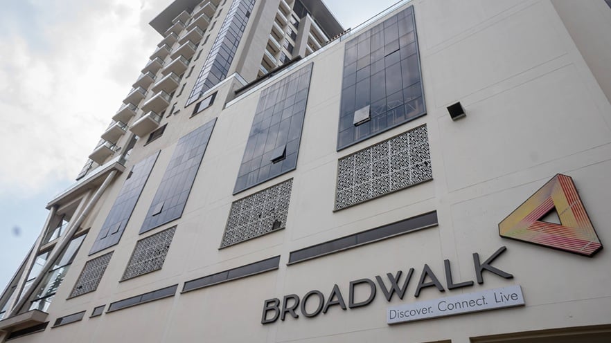 broadwalk-mall-entrance
