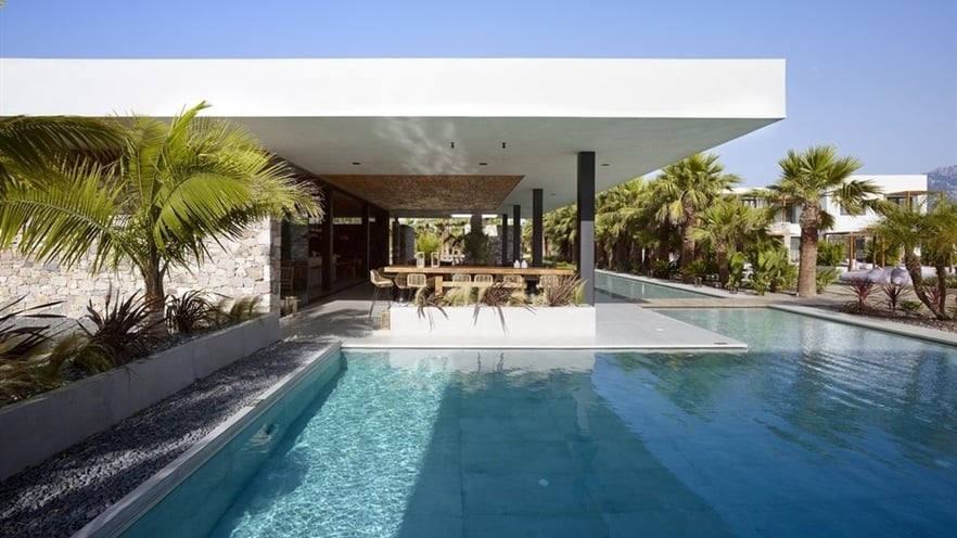 The pool and the bar