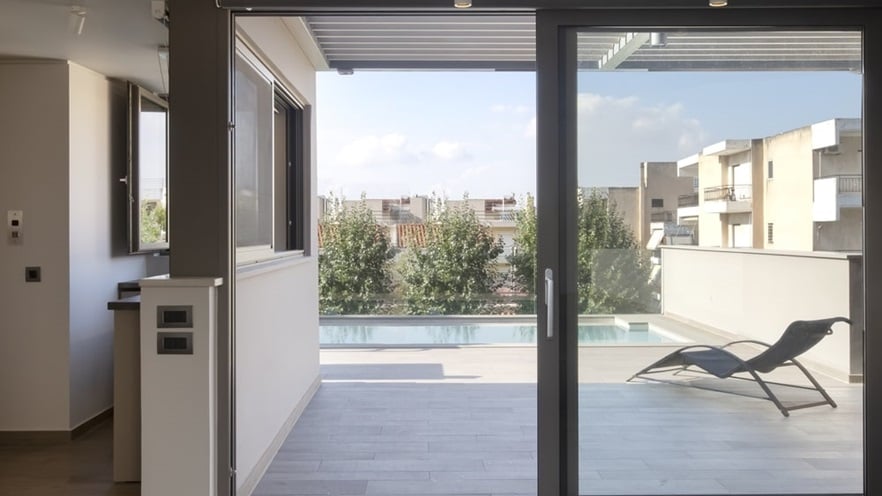 Open aluminum window