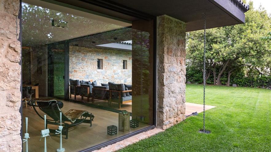 086-Renovation of a residence in Politia by architect Panos Nikolaidis - pnd (3)_s