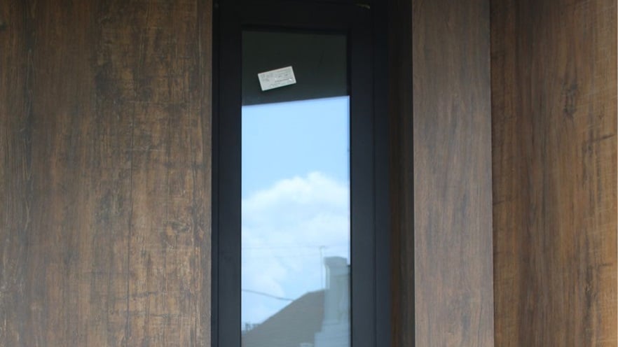 Aluminum window