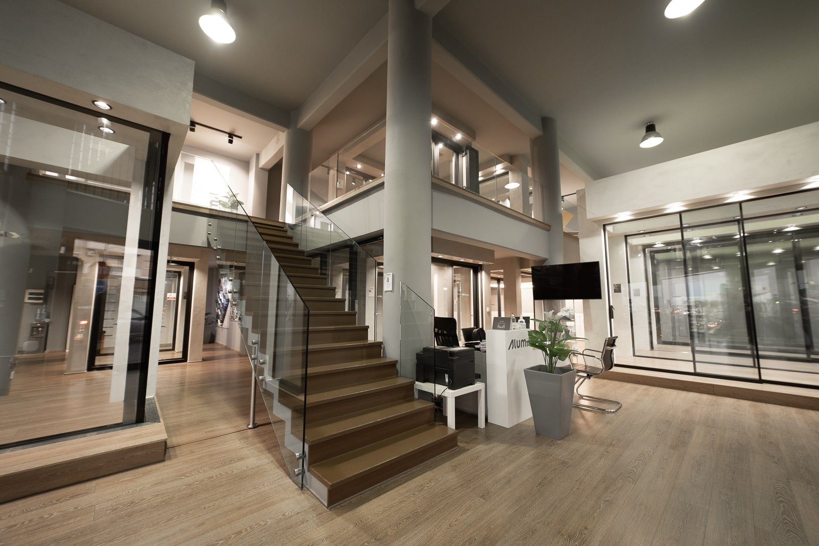 ALUMIL LIMASSOL-showroom