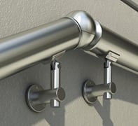 κάγκελα αλουμινίου inox στον τοίχο COMFORT M8100