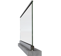 secțiune din balustrada din aluminiu cu sticlă SMARTIA M8200 la îmbinarea cu podeaua